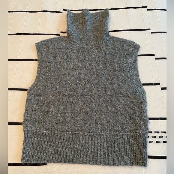 Old Navy gray sweater vest - Picture 1 of 5